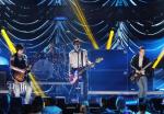 Exclusive Clip: All-American Rejects Salute Taylor Swift at CMT Artist of the Year