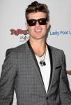 Robin Thicke Covers Whitney Houston's 'Exhale (Shoop Shoop)'