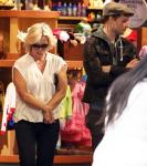 Jennie Garth and Peter Facinelli Spotted on Tense Shopping Trip Together