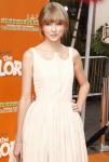Taylor Swift Added as Presenter at 2012 ACM Awards