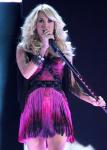ACM Awards 2012: Carrie Underwood Kicks Off the Show With 'Good Girl'