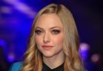 First Look at Amanda Seyfried as Cosette From 'Les Miserables' Set