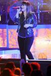 Video: Kelly Clarkson Covers Britney Spears' 'Till the World Ends'