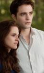 New Official Images of Bella, Edward and Jacob in 'Breaking Dawn II'