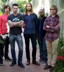Maroon 5 Premiere New Video 'Daylight'