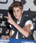 Rep: Justin Bieber Was Not Kicked Out of French Hotel