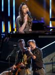 Video: OneRepublic and Sara Bareilles Perform at 2014 People's Choice Awards