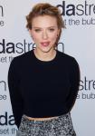 Pregnant Scarlett Johansson Chops Off Her Hair