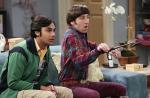 'Big Bang Theory': Kunal Nayyar and Simon Helberg Sign New Deals, Production Will Resume