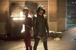 'Arrow'/'The Flash' Crossover Episode Is Previewed in Video and Pictures