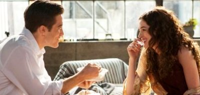 Jake Gyllenhaal stars as Jamie, Anne Hathaway stars as Maggie in 'Love and Other Drugs' 