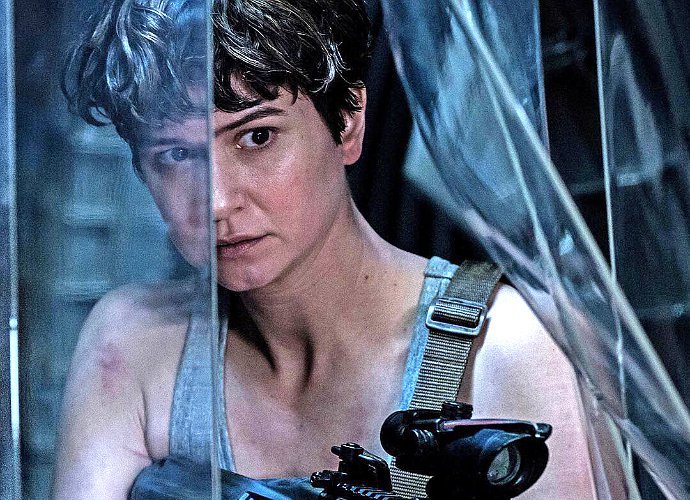 New 'Alien: Covenant' Pic Sees Katherine Waterston Taking Aim, James Franco Confirms Role