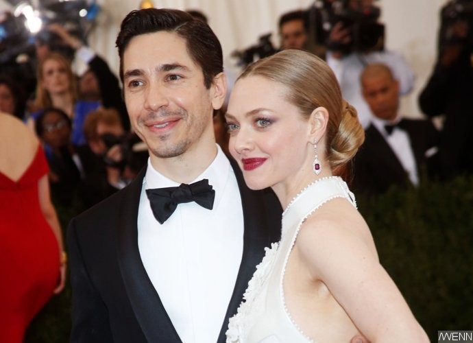 Amanda Seyfried's Nude and 'Intimate' Pics With Ex-Beau Justin Long Leak