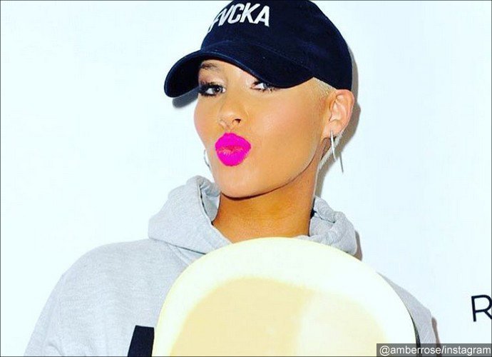 Amber Rose's Earns $4M With MuvaMoji App Just Two Days After Release