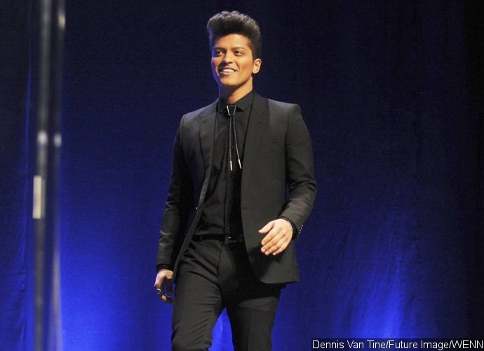Bruno Mars Announced as Opening Act at 2016 American Music Awards