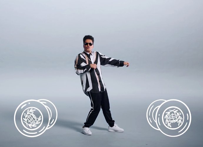 Bruno Mars Dancing on His Own in 'That's What I Like' Music Video