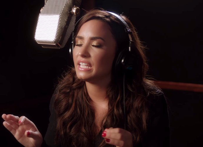 Watch Demi Lovato Belt Out Beautiful Rendition of 'Silent Night'