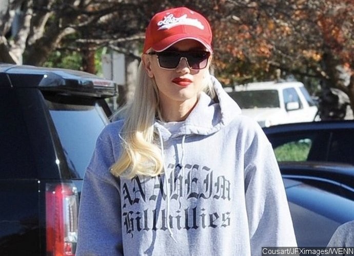 Gwen Stefani Hospitalized Due to Ruptured Ear Drum