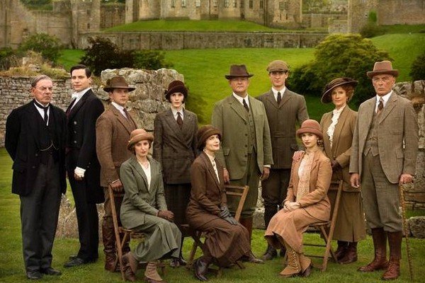 Hugh Bonneville Talks 'Downton Abbey' Christmas Special