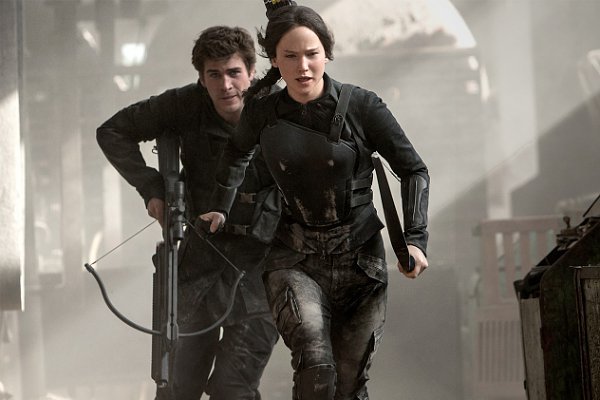 'Hunger Games: Mockingjay, Part 1' Stays at No. 1 on Thanksgiving Box Office