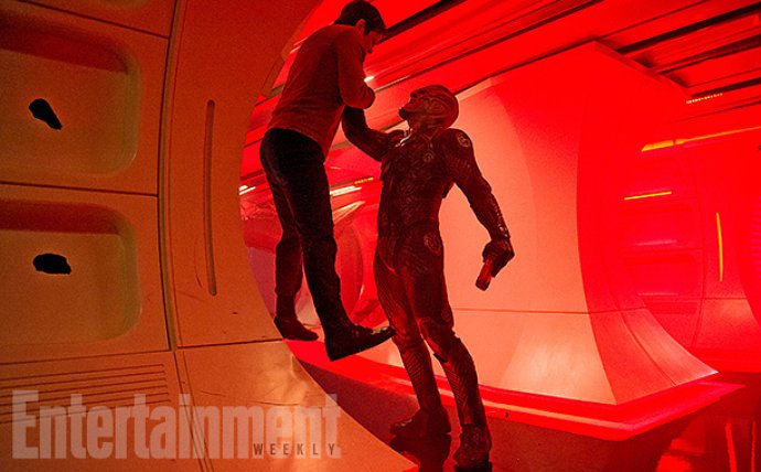 Idris Elba Talks About and Debuts His Predatory 'Star Trek Beyond' Character