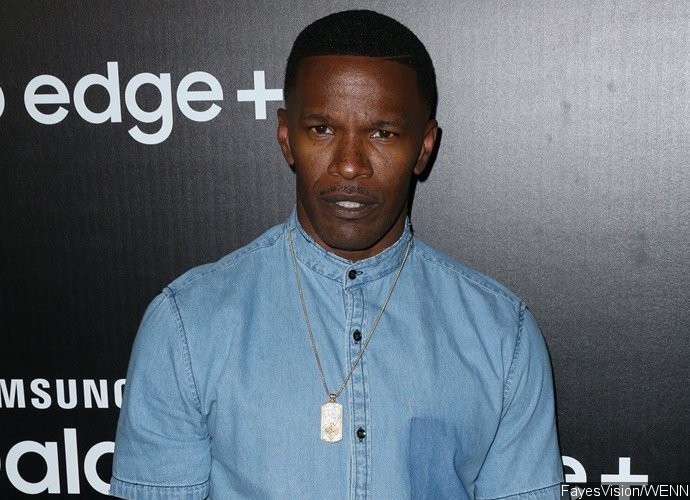 Jamie Foxx Spotted Holding Hands With Mystery Woman. Cheating on Katie Holmes?