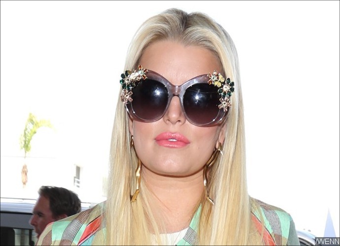 Jessica Simpson Further Fuels Pregnancy Rumors With These Photos