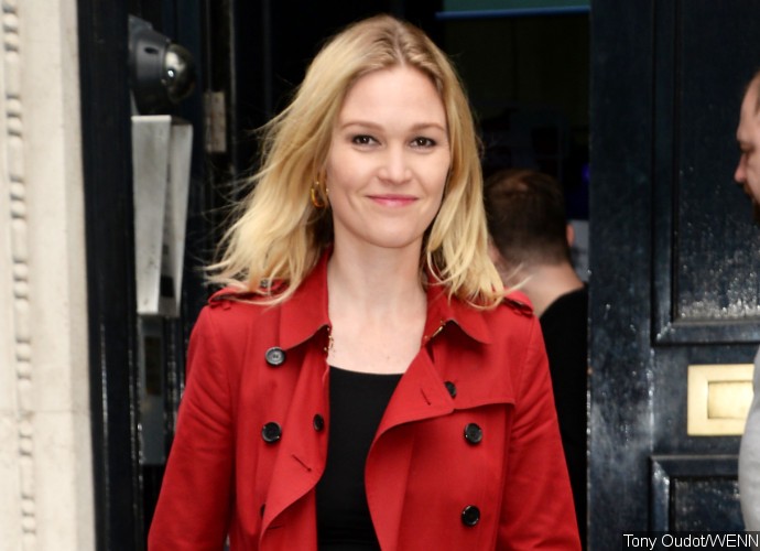 Julia Stiles Is Pregnant With First Child - See Her Baby Bump