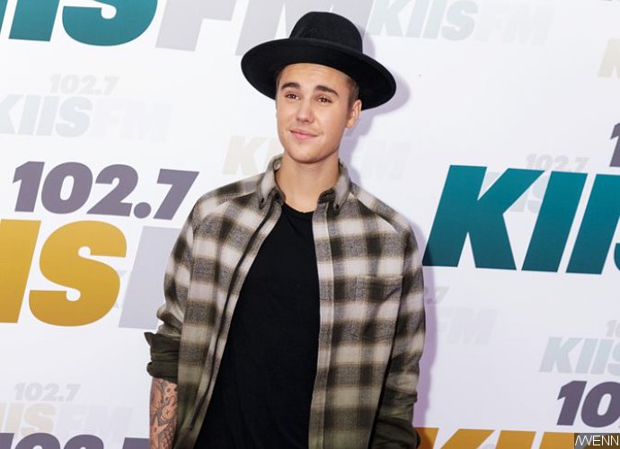 Justin Bieber Drops the F-Bomb to Paparazzi in L.A.