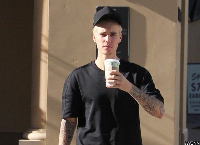 Justin Bieber Posts Cryptic Message About Relationship, Says He'd 'Rather Be Lonely'