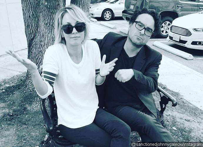 Kaley Cuoco and Johnny Galecki Addresses Hookup Rumors With Cute Photos