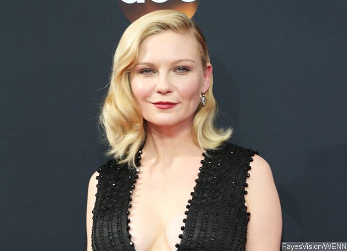 Kirsten Dunst Flaunts Engagement Ring From Jesse Plemons. See the Stunning Rock