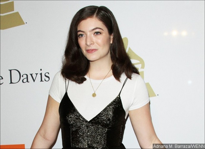Lorde Performs Tracks From Her Upcoming Album During Surprise Concert