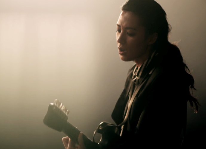 Michelle Branch Confesses She's a 'Hopeless Romantic' in New Music Video