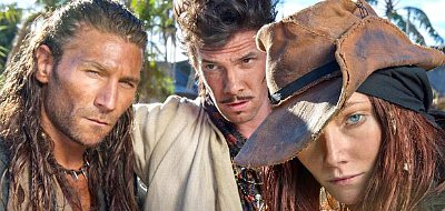  Captain Flint and his crew fight for the survival of New Providence Island 