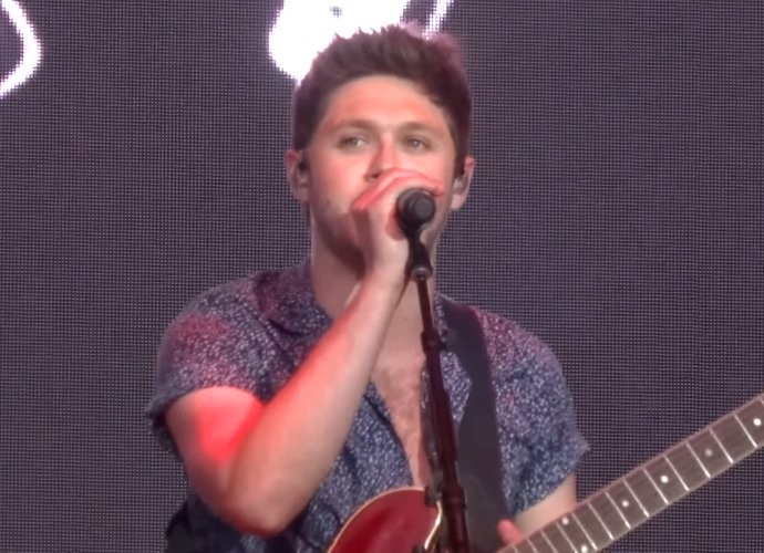 Niall Horan Debuts New Single 'On the Loose'