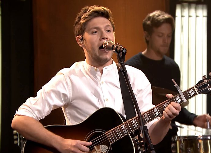Niall Horan Performs 'This Town' for His Solo Debut on 'Tonight Show'