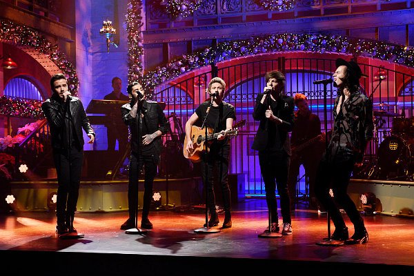 Video: One Direction Sings on 'Saturday Night Live'