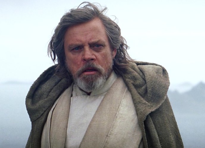 'Star Wars Episode VIII' Director Rian Johnson Shares Picture of Luke's Cloak