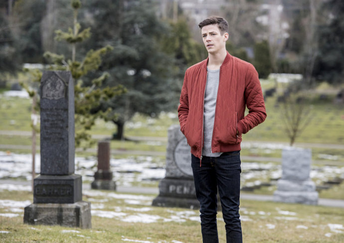 'The Flash': Barry Visits Iris' Grave in Photos of 'The Once And Future Flash'