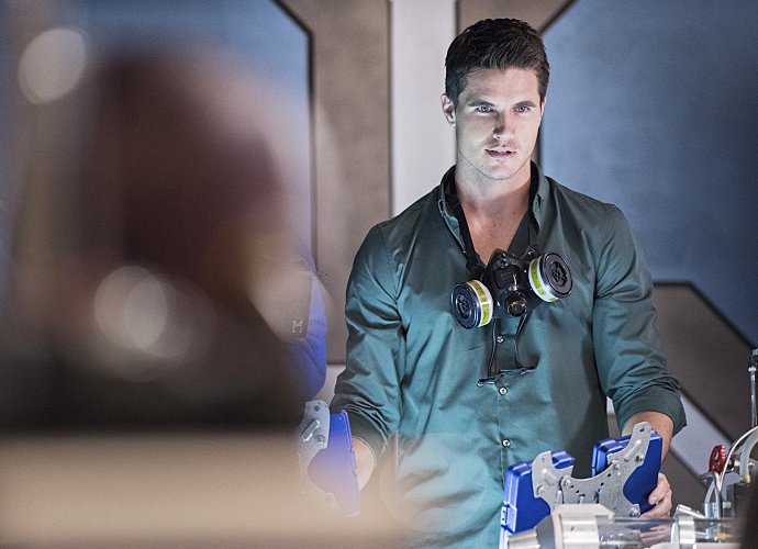 'The Flash' Set Photo Teases the Return of Robbie Amell's Firestorm