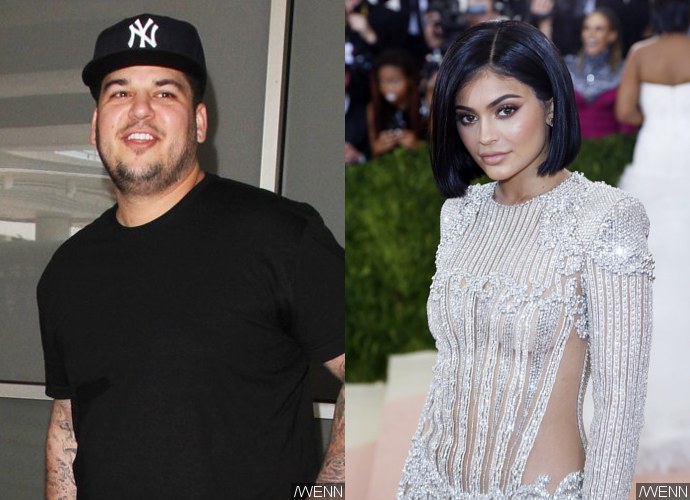 Here's the Real Reason Rob Kardashian Tweeted Kylie Jenner's Number. Does She Deserve It?