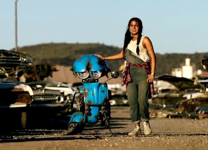 New 'Transformers: The Last Knight' Trailer Highlights Bold Female Teenage Protagonist