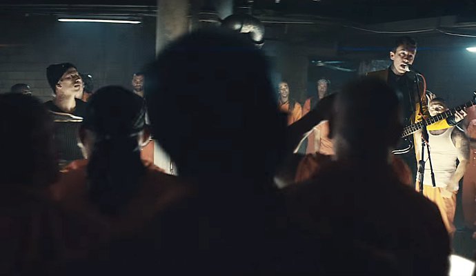 Twenty One Pilots Joins 'Suicide Squad' Cast in Jail in 'Heathens' Video