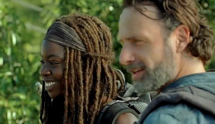 'Walking Dead' Midseason Premiere Promo and Featurette: Rick Smiles Again, Carol Picks Up the Gun