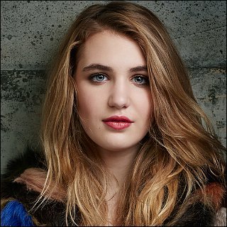 Sophie Nelisse Profile Photo