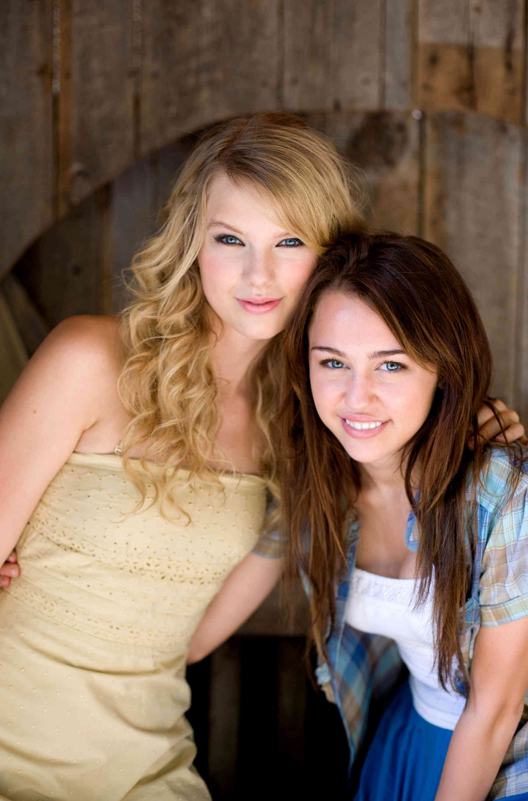 Taylor Swift and Miley Cyrus in Walt Disney Pictures' Hannah Montana: The Movie (2009)