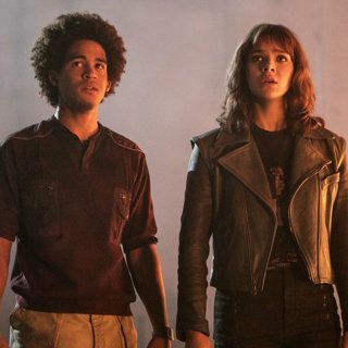 Jorge Lendeborg Jr. stars as Memo and Hailee Steinfeld stars as Charlie Watson in Paramount Pictures' Bumblebee (2018)
