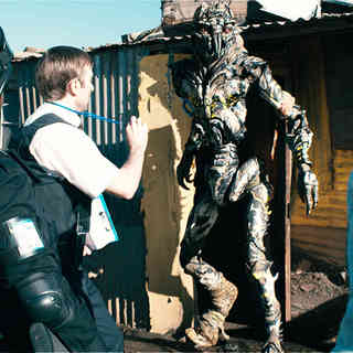 District 9 Picture 12