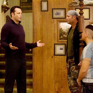 Vince Vaughn, Tim McGraw and Jon Favreau in New Line Cinema's Four Christmases (2008)